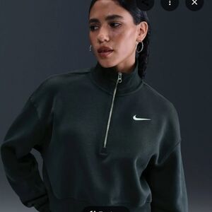 Nike Women's Oversized 1/2-Zip Crop Sweatshirt